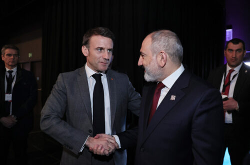 В Брюсселе Пашинян и Макрон обсудили шаги по нормализации отношений между Арменией и Азербайджаном