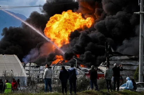 Թուրքիայում խոշոր հրդեհ է բռնկվել քիմիական նյութերի պահեստում