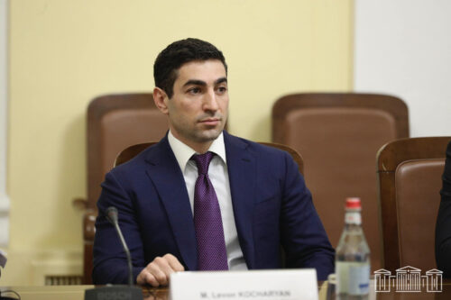 Левон Кочарян: Они заставляют замолчать оппозицию, пока не превратят страну в турецкий вилайет 