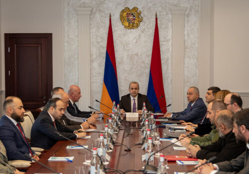 Важно вести переговоры с Азербайджаном: Директор СНБ во время заседания Комитета по делам пленных, заложников и пропавших без вести лиц