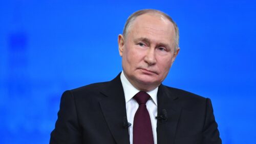 Путин: Киевский режим пытается атаками сорвать процесс голосования на выборах президента России 