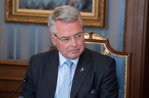 Председатель группы британо-армянской дружбы призвал ввести санкции против Азербайджана из-за этнических чисток в Арцахе