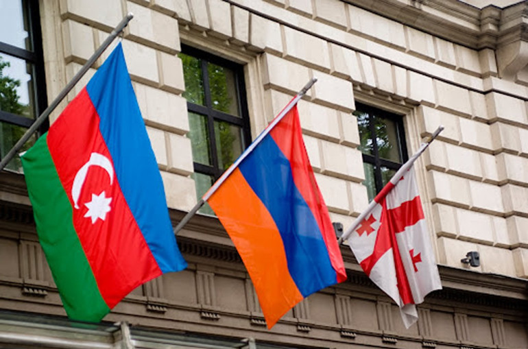 Վրաստանի վարչապետը հանդիպել է Հայաստանի և Ադրբեջանի դեսպանների հետ. քննարկել են տարածաշրջանում առկա իրավիճակը Վրաստանի վարչապետը հանդիպել է Հայաստանի և Ադրբեջանի դեսպանների հետ. քննարկել են տարածաշրջանում առկա իրավիճակը