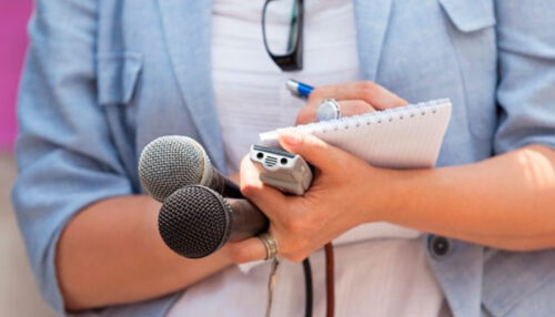 Захарова: Немецкие журналисты покинут РФ, если власти ФРГ тронут российских 