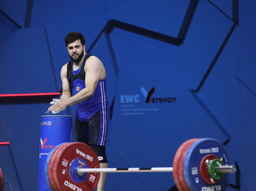 Гарик Карапетян стал серебряным призером Кубка мира по тяжелой атлетике