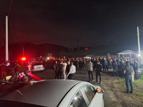 Ситуация в Тавуше напряженная: граждане ночью перекрыли межгосударственную дорогу