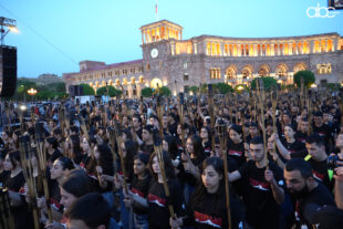 «Զա՛րկ, երբ հալածում են քեզ». ավանդական ջահերով երթը` ֆոտոշարքով