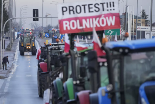 Լեհ ֆերմերները դարձյալ փակել են Ուկրաինայի հետ սահմանը բեռնատարների համար