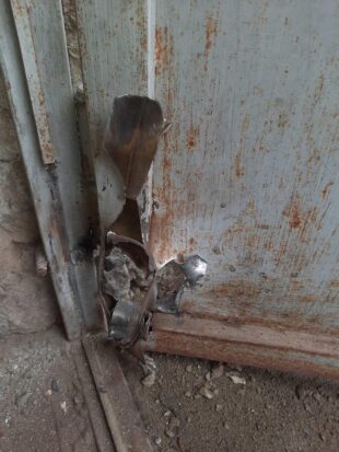 Ադրբեջանական զինուժի կրակոցներից Տավուշում տներ, գերեզմաններ ու մեքենա է վնասվել