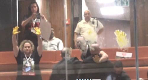 Անկարգություններ և քաոս՝ Քնեսեթի դահլիճում