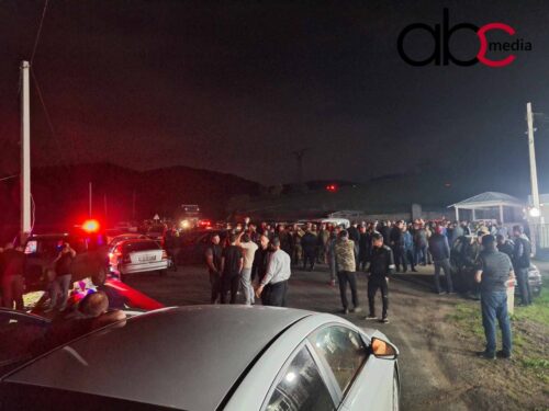 Жители Баганиса и соседних сел перекрыли межгосударственную дорогу