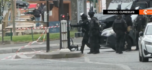 Փարիզում տղամարդը մտել է Իրանի դեսպանատուն և սպառնում է պայթեցնել