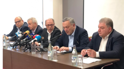 Всеармянский совет дипломатов решительно осуждает ночную капитуляционную сделку, осуществленную за спиной народа