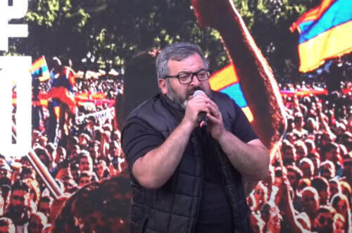 Гарник Даниелян представил, какие улицы в течение дня были закрыты и сколько граждан было задержано