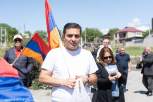 Սրբազան երթին ընդառաջ (ֆոտոշարք)