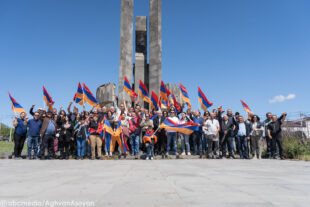 Սրբազան երթին ընդառաջ (ֆոտոշարք)
