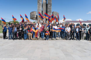 Սրբազան երթին ընդառաջ (ֆոտոշարք)