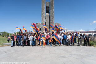 Սրբազան երթին ընդառաջ (ֆոտոշարք)