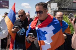 Սրբազան երթը՝  ֆոտոշարքով