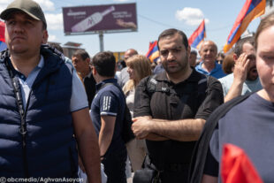 Սրբազան երթը՝  ֆոտոշարքով