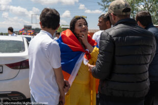 Սրբազան երթը՝  ֆոտոշարքով