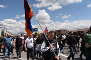 Սրբազան երթը՝  ֆոտոշարքով
