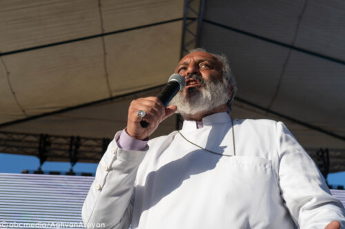 Ուսանողնե՛ր, հայրենատեր եղեք. Բագրատ Սրբազան