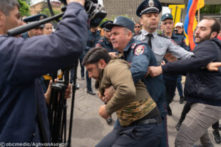 Акции мирного неповиновения в Ереване (фоторепортаж)