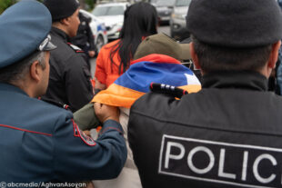 Акции мирного неповиновения в Ереване (фоторепортаж)