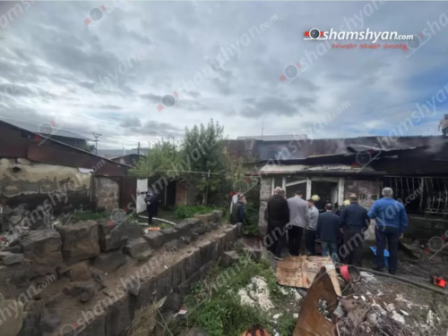 В результате пожара в Гюмри погибли дети 3 и 5 лет