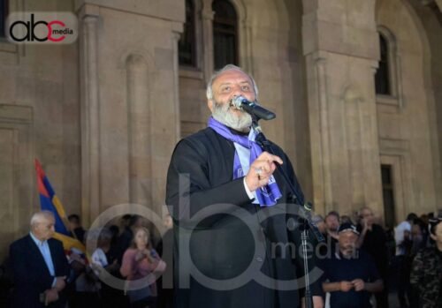 Սփյուռքահայերը մոլորված ու մտահոգ են երկրի ճակատագրով. Բագրատ սրբազան