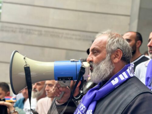 Archbishop Bagrat Galstanyan addresses Vahe Ghazaryan
