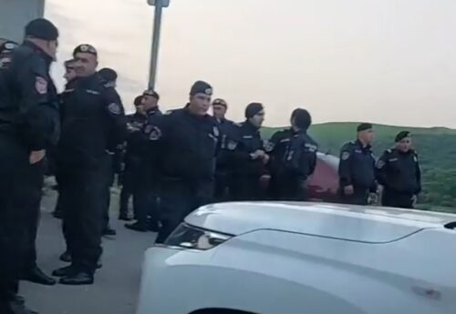 Ոստիկանները, բիրտ ուժ կիրառելով, բերման են ենթարկել Կիրանցում հերթապահող մարդկանց