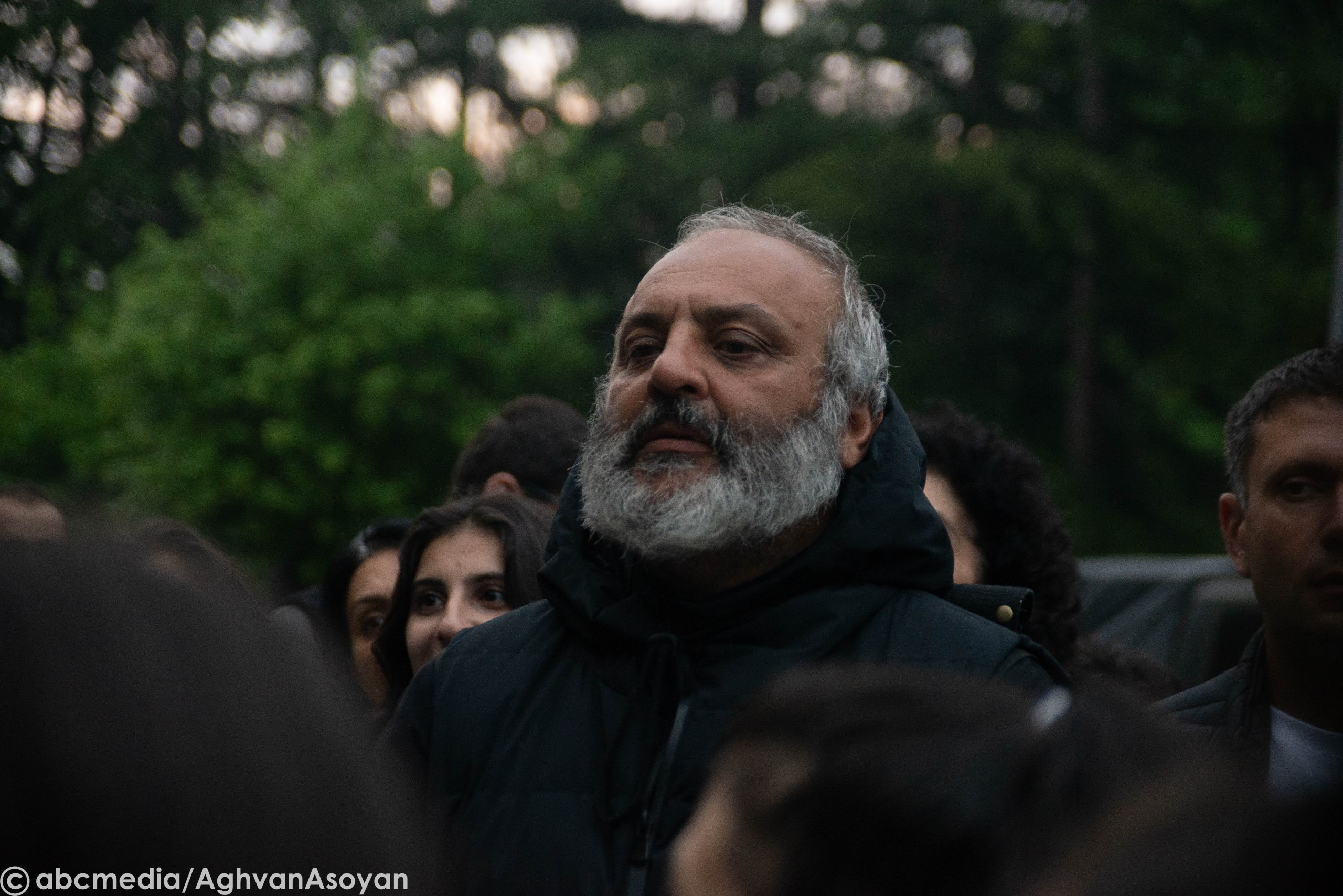 Баграт Србазан: Скажите Ваге Галумяну, чтобы тихо сидел на месте Баграт Србазан: Скажите Ваге Галумяну, чтобы тихо сидел на месте