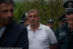 Կիրանցի ճանապարհը փակած ոստիկանները (մաս 2)