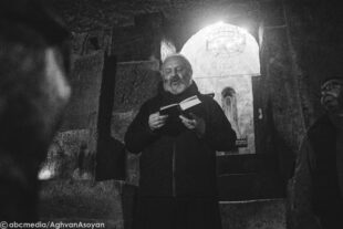 Պայքարի աղոթք Հաղարծինում (ֆոտոշարք)