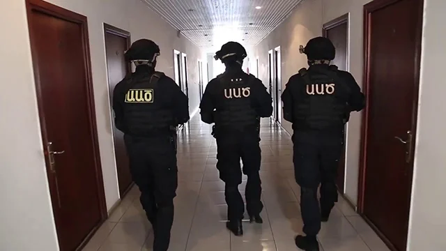 СНБ приглашает самых активных граждан Арцаха в здание службы и призывает их не участвовать в митингах: адвокат СНБ приглашает самых активных граждан Арцаха в здание службы и призывает их не участвовать в митингах: адвокат