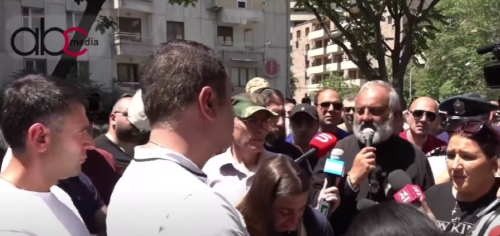 Human Rights Defender ready to receive Archbishop Bagrat Galstanyan but without press presence