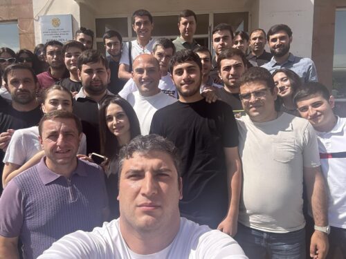 Члена молодежного крыла РПА Жору Аветисяна отпустили из зала суда