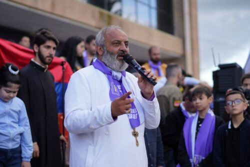 Թուրքական, ադրբեջանական թեզերը մեկին մեկ համապատասխանում են Հայաստանի այսօրվա չիշխանության թեզերին․ Բագրատ սրբազան