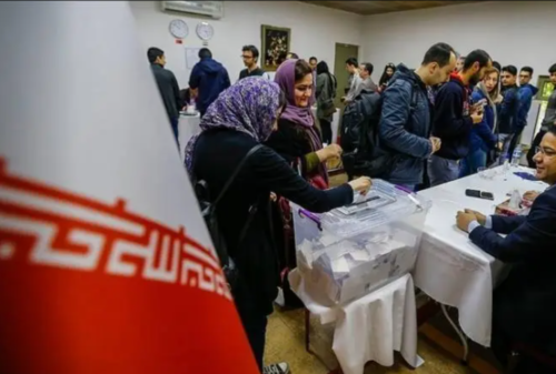 По неофициальным данным, Галибаф и Пезешкиан имеют практически равное количество голосов: иранист