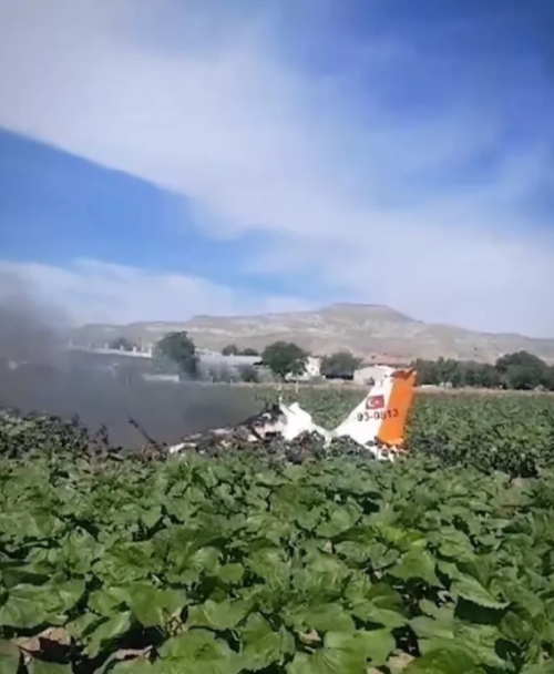 Turkey’s crashed training plane both pilots die