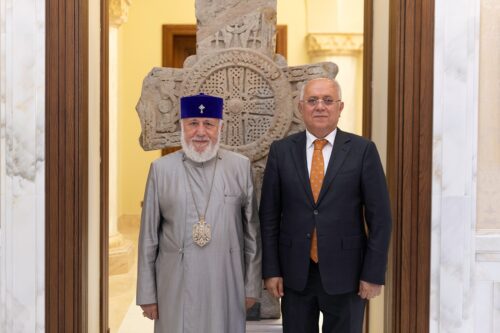 Ամենայն Հայոց Կաթողիկոսն ընդունել է ՀՀ-ում Իրաքի Հանրապետության դեսպանության գործերի ժամանակավոր հավատարմատարին