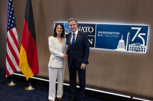 Блинкен и Бербок обсудили процесс урегулирования армяно-азербайджанских отношений