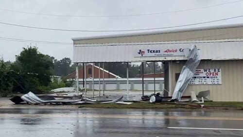 Powerful storm raging in several US states causing victims