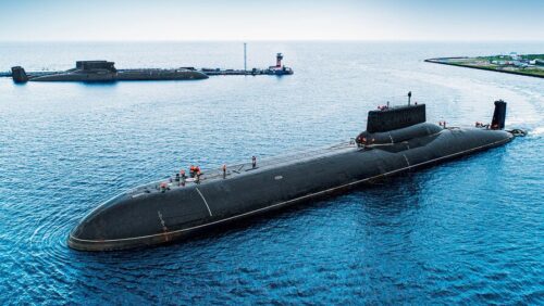 US sends submarine to Middle East amid rising tensions