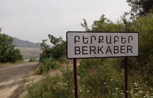 В Беркабере прошел сбор подписей, требуют от правительства решить вопрос о возврате 1200 гектаров земли