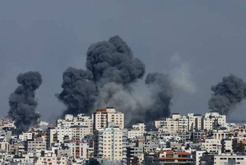 Hamas fires rockets into Israel