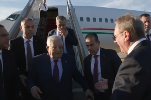 Palestinian president arrives in Moscow