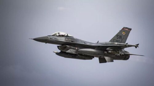 Первая партия истребителей F-16 находится в Украине